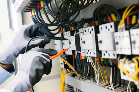 Installation et câblage d'un système de sécurité électronique